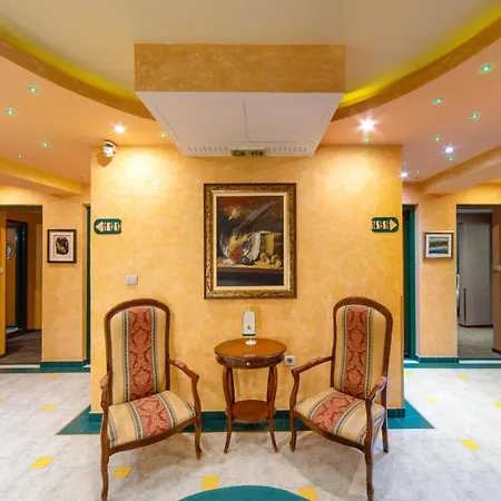 カーバー ホテル