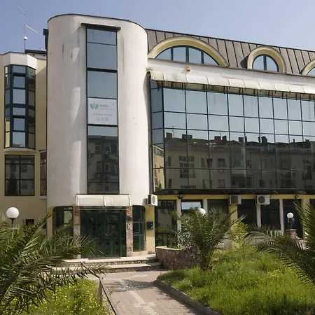 カーバー ホテル ポドゴリツァ