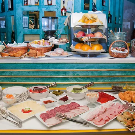 カーバー ホテル ポドゴリツァ